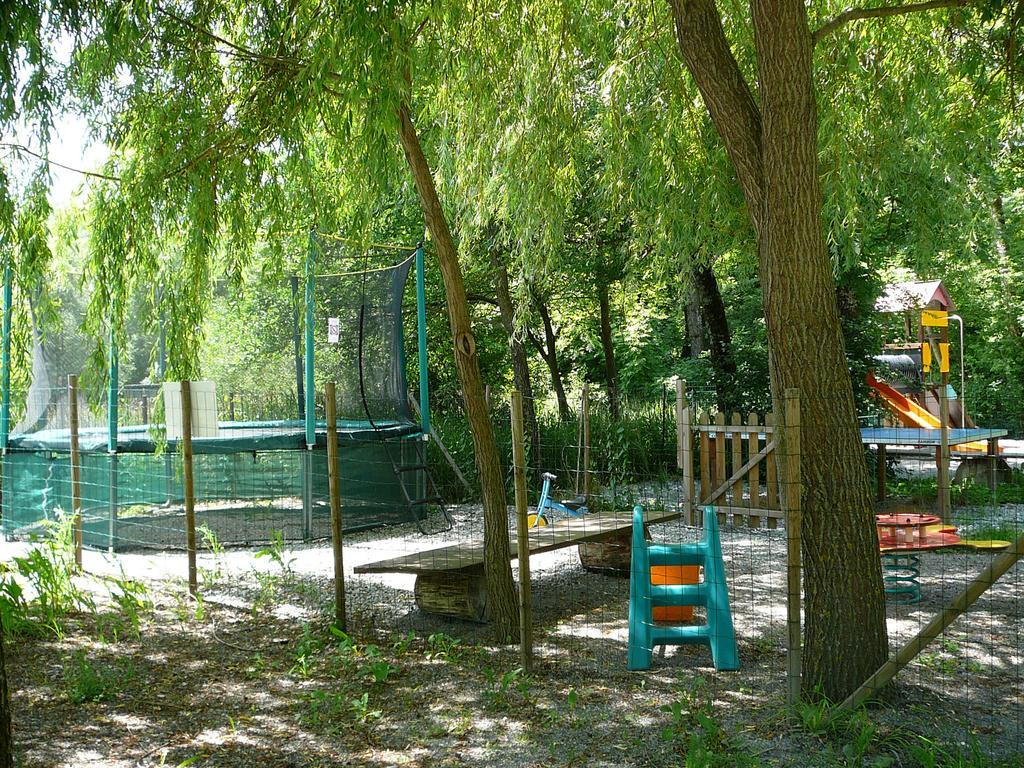 Отель La Valiere Шорж Экстерьер фото